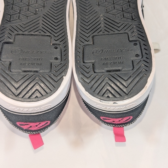 Heelys GR8 Pro 20 Skate Shoe Black and Pink Logo Canvas Sneakers Woman's Size 7 - Picture 10 of 11